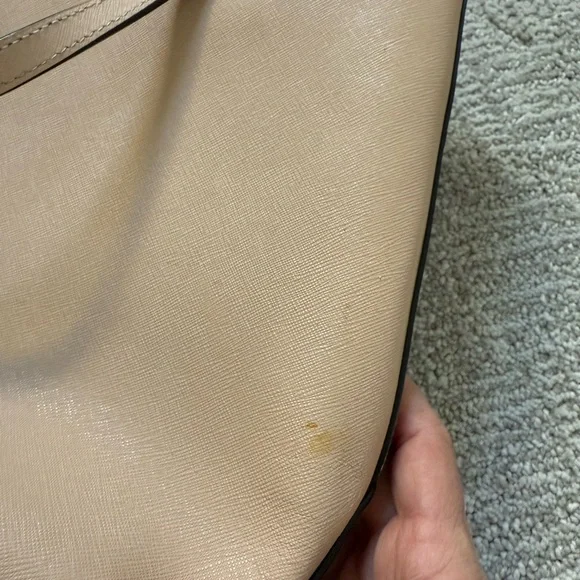 Classic Henri Bendel bag - Picture 9 of 9